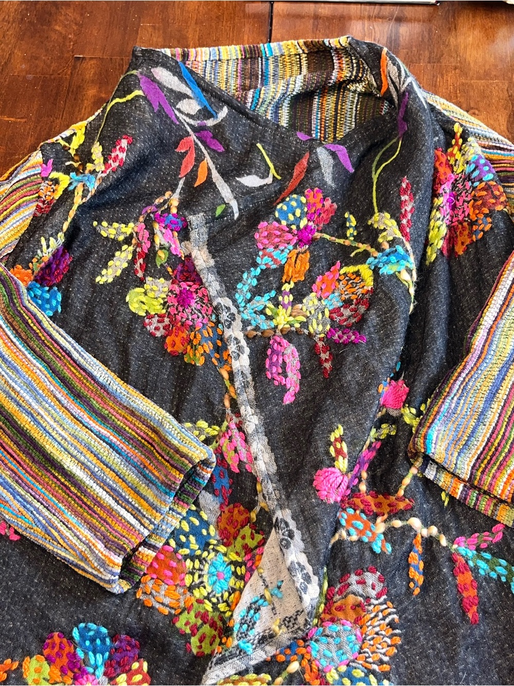 Anu embroidered open cardigan boho art to wear Lagenlook large/XL wool blend